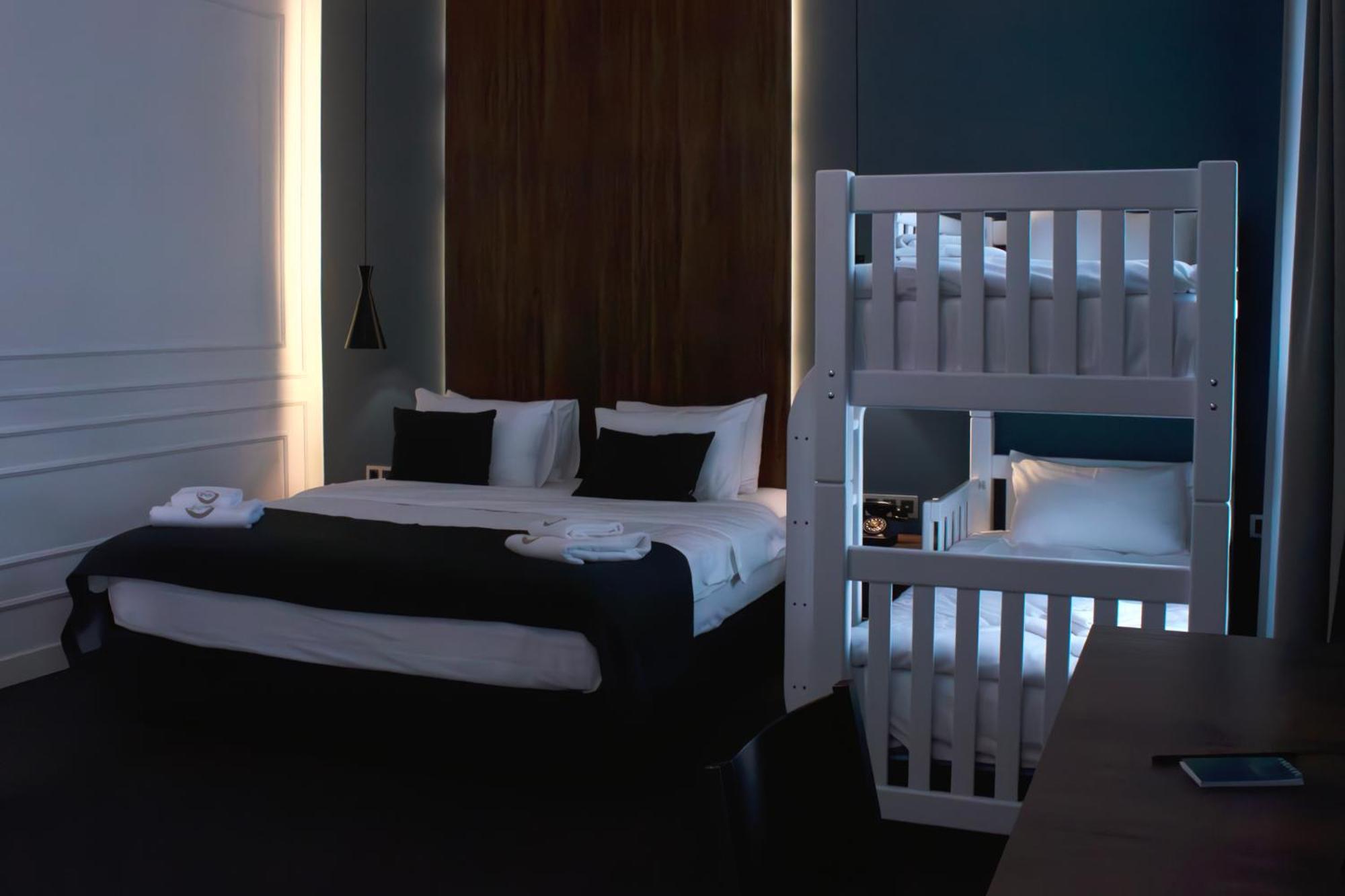 Hotel Twenties Tbilisi - Stay & Dine 외부 사진