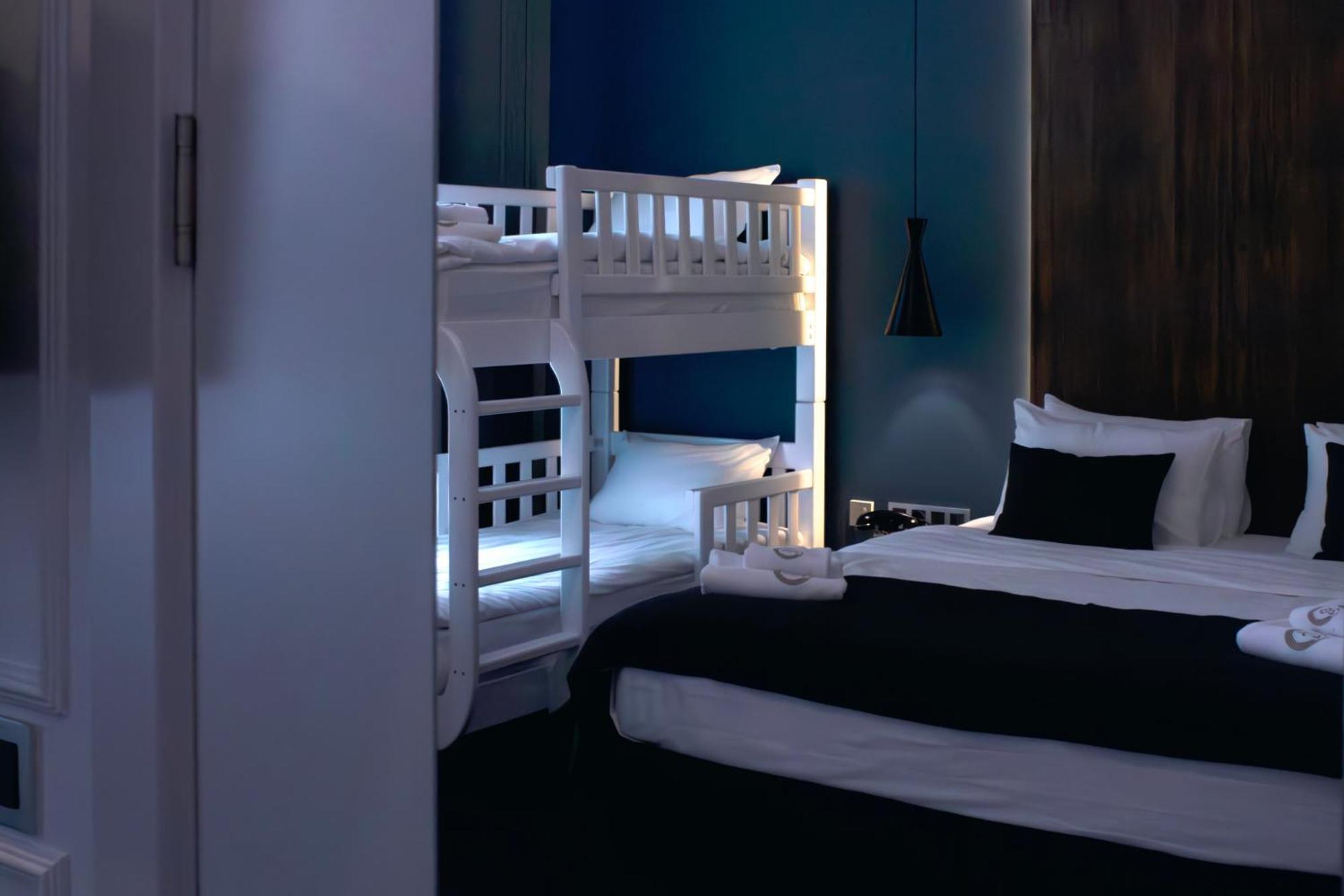 Hotel Twenties Tbilisi - Stay & Dine 외부 사진