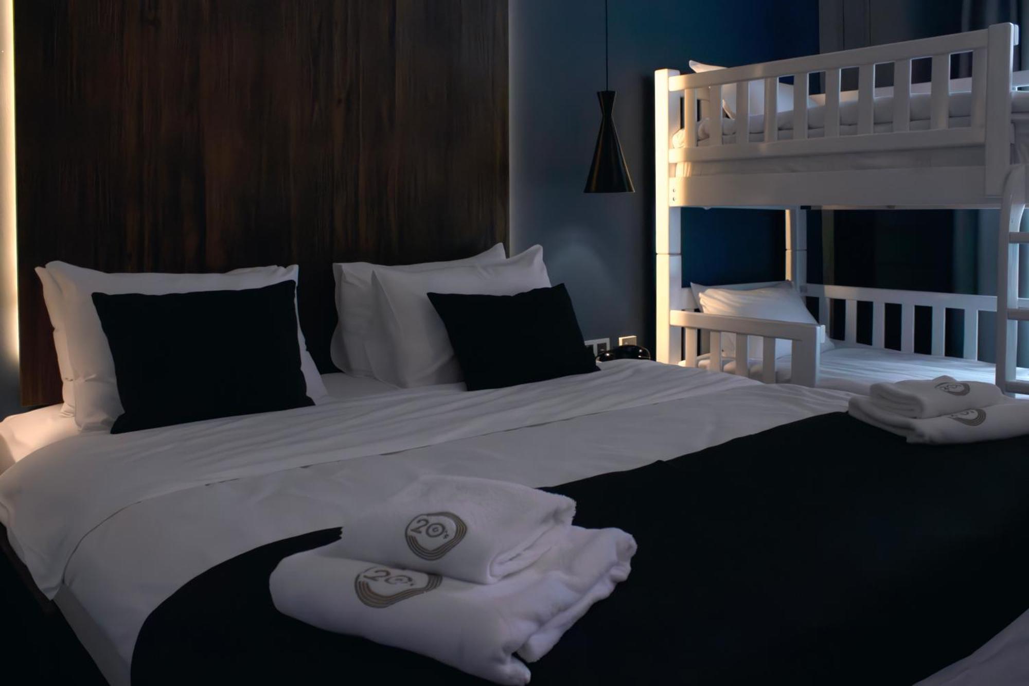 Hotel Twenties Tbilisi - Stay & Dine 외부 사진